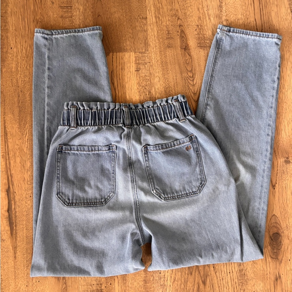 COPY - American Eagle paper bag waist jeans size 2 light wash EUC - Picture 4 of 8